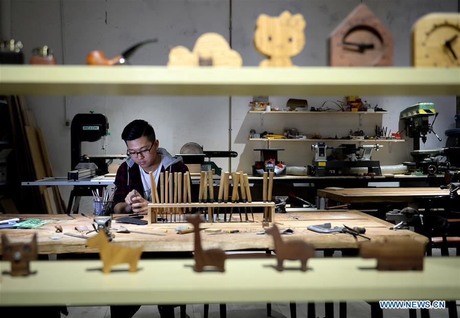 CHINA-XI'AN-CARPENTRY (CN)