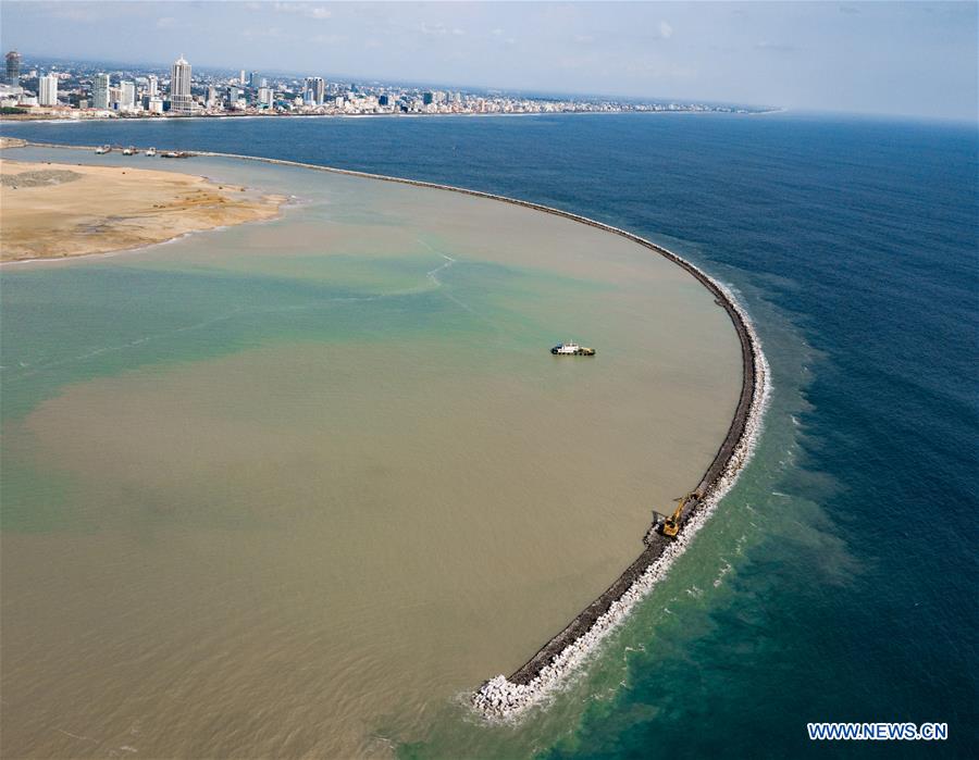 SRI LANKA-COLOMBO-PORT-CONSTRUCTION