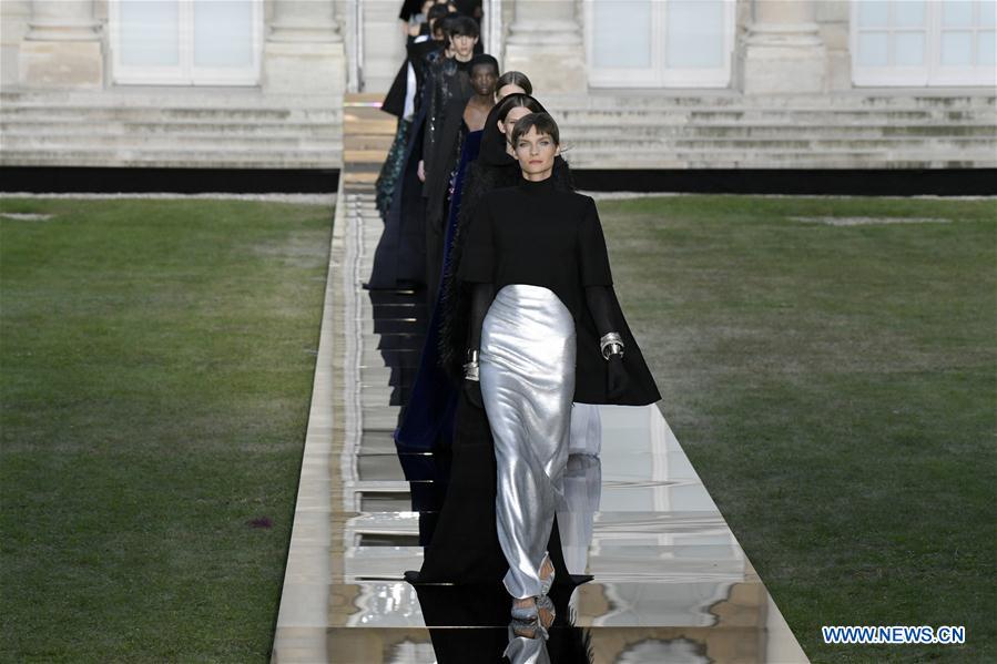 FRANCE-PARIS-FASHION-HAUTE COUTURE-GIVENCHY