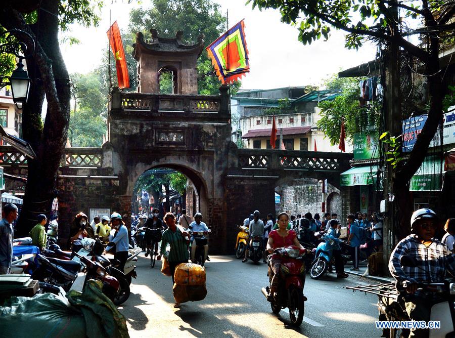 VIETNAM-HANOI-LANDMARK-AUTUMN