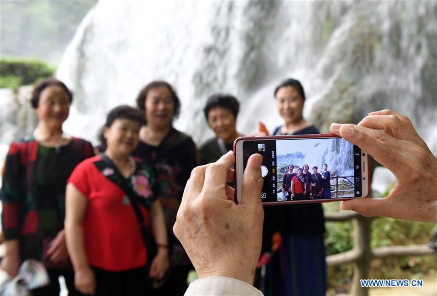 CHINA-GUANGXI-WATERFALL (CN)