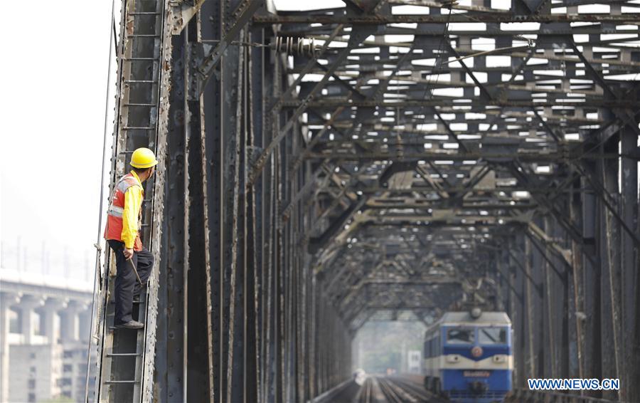 CHINA-CHONGQING-BAISHATUO YANGTZE RIVER RAILWAY BRIDGE (CN)