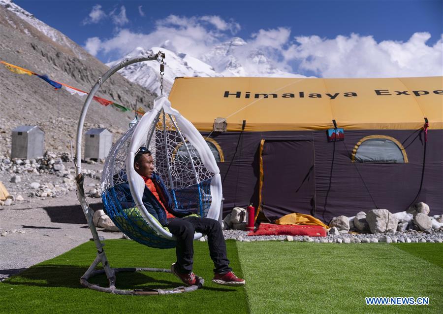 (InTibet)CHINA-TIBET-MOUNT QOMOLANGMA-BASE CAMP-LIFE (CN)