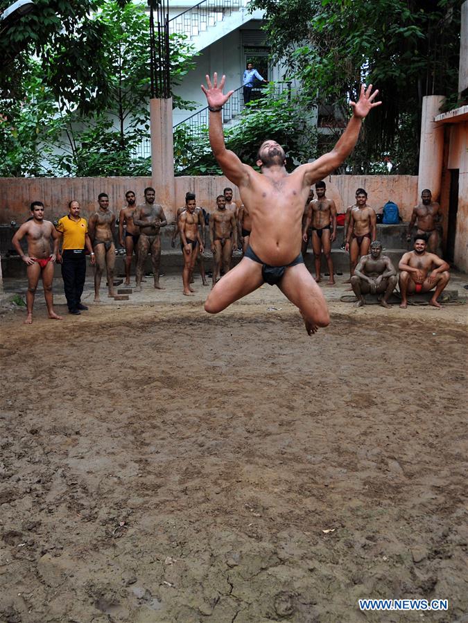 (SP)KASHMIR-JAMMU-TRADITIONAL WRESTLING