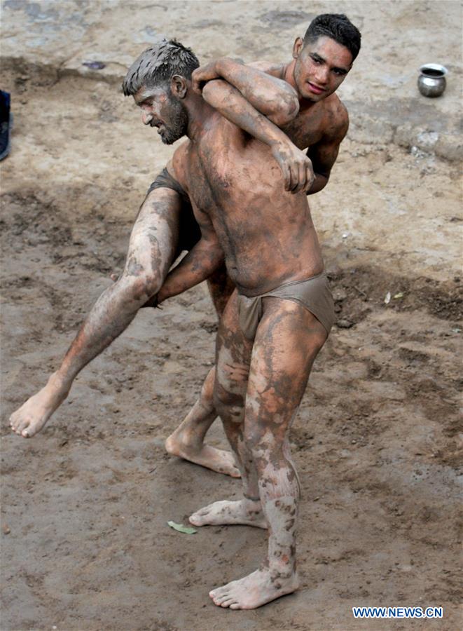 (SP)KASHMIR-JAMMU-TRADITIONAL WRESTLING