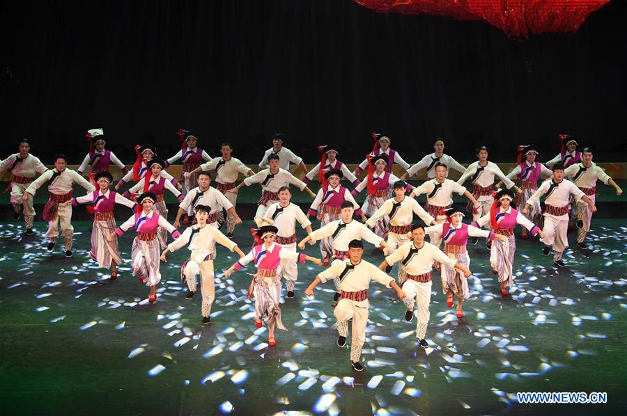 CHINA-GANSU-GANNAN-ART PERFORMANCE (CN)