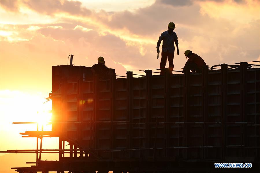 CHINA-JIANGXI-XINMIAO LAKE-GRAND BRIDGE-CONSTRUCTION (CN)