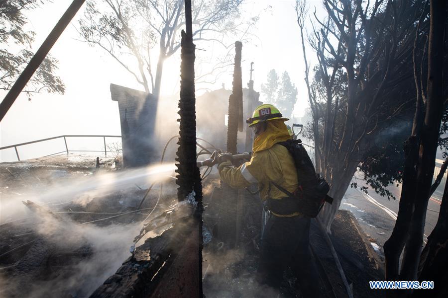 U.S.-LOS ANGELES-FIRE