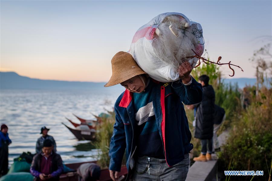 CHINA-YUNNAN-XINGYUN LAKE-FISH SEASON-START (CN)