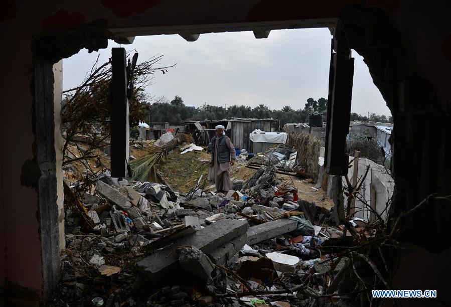 MIDEAST-GAZA-AIR STRIKE-HOMELESS